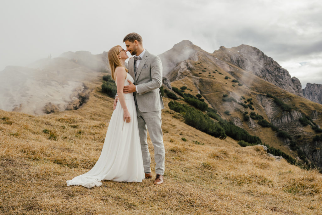 AfterWedding_Berghochzeit_Paarbilder_Bergpanorama_Seefeld_by_Susanne_Haas_Fotografie